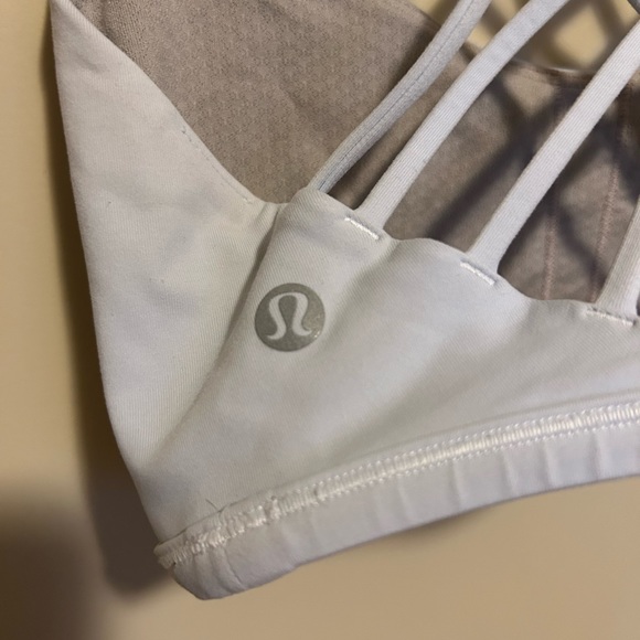 LULUEMON sports bra - Picture 3 of 4